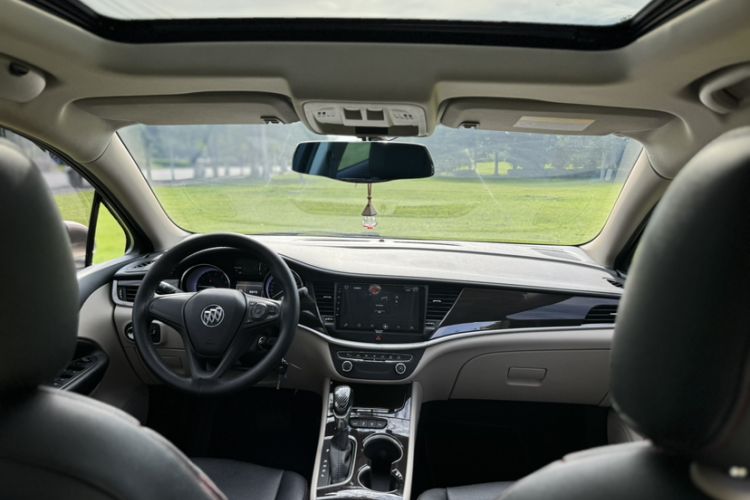 Used Buick Verano 2018 Sedan 15S Automatic Entry Model Interior 5