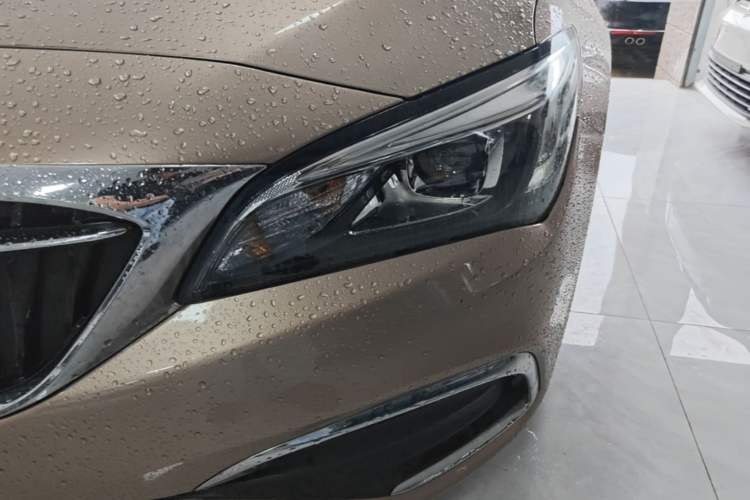 Used Buick Verano 2018 Sedan 15S Automatic Entry Model Left Front Headlight