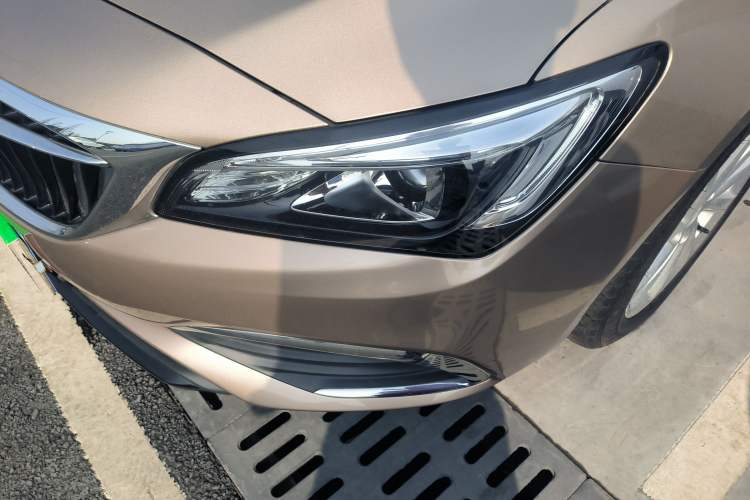 Used Buick Verano 2018 Sedan 15S Automatic Leading Model Left Front Headlight