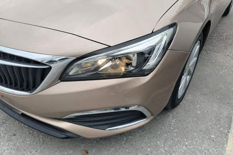 Used Buick Verano 2018 Sedan 15S Automatic Entry Model Left Front Headlight