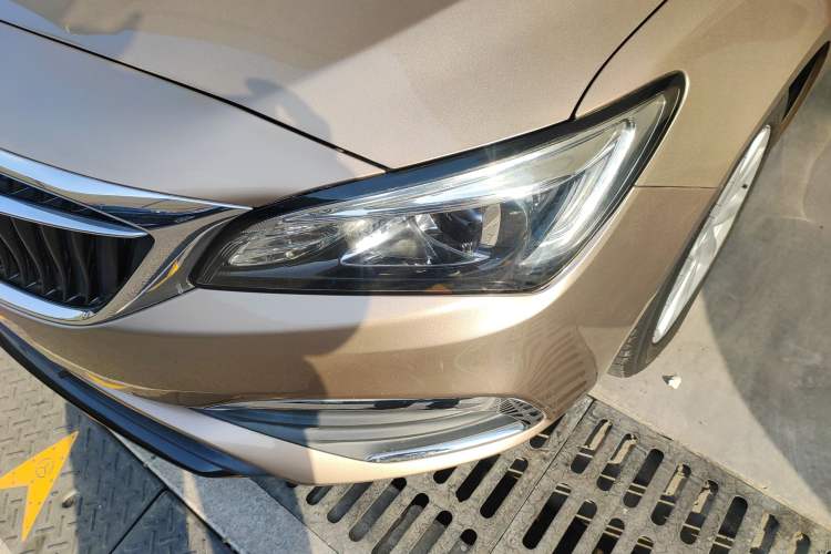 Used Buick Verano 2018 Sedan 15S Automatic Leading Model Left Front Headlight