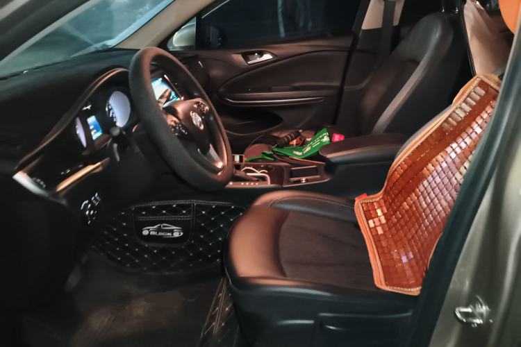 Used Buick Verano 2018 Sedan 20T Dual-Clutch Leading Model Left Front Seat