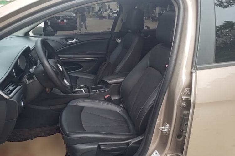 Used Buick Verano 2018 Sedan 20T Dual-Clutch Leading Model Left Front Seat