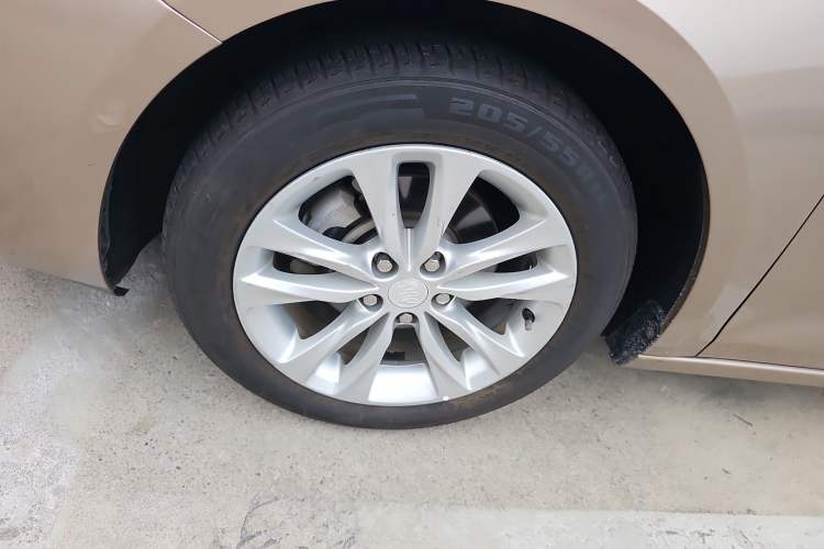 Used Buick Verano 2018 Sedan 20T Dual-Clutch Leading Model Left Front Wheel Hub