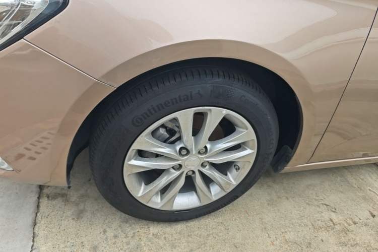 Used Buick Verano 2018 Sedan 20T Dual-Clutch Leading Model Left Front Wheel Hub