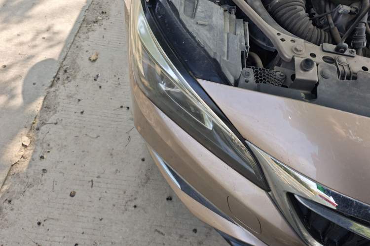 Used Buick Verano 2018 Sedan 20T Dual-Clutch Leading Model Right Front Headlight