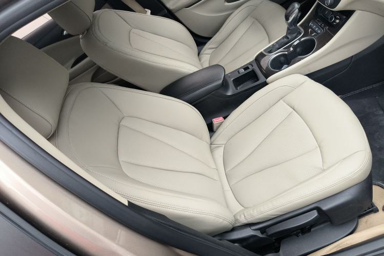 Used Buick Verano 2018 Sedan 15S Automatic Entry Model Right Front Seat