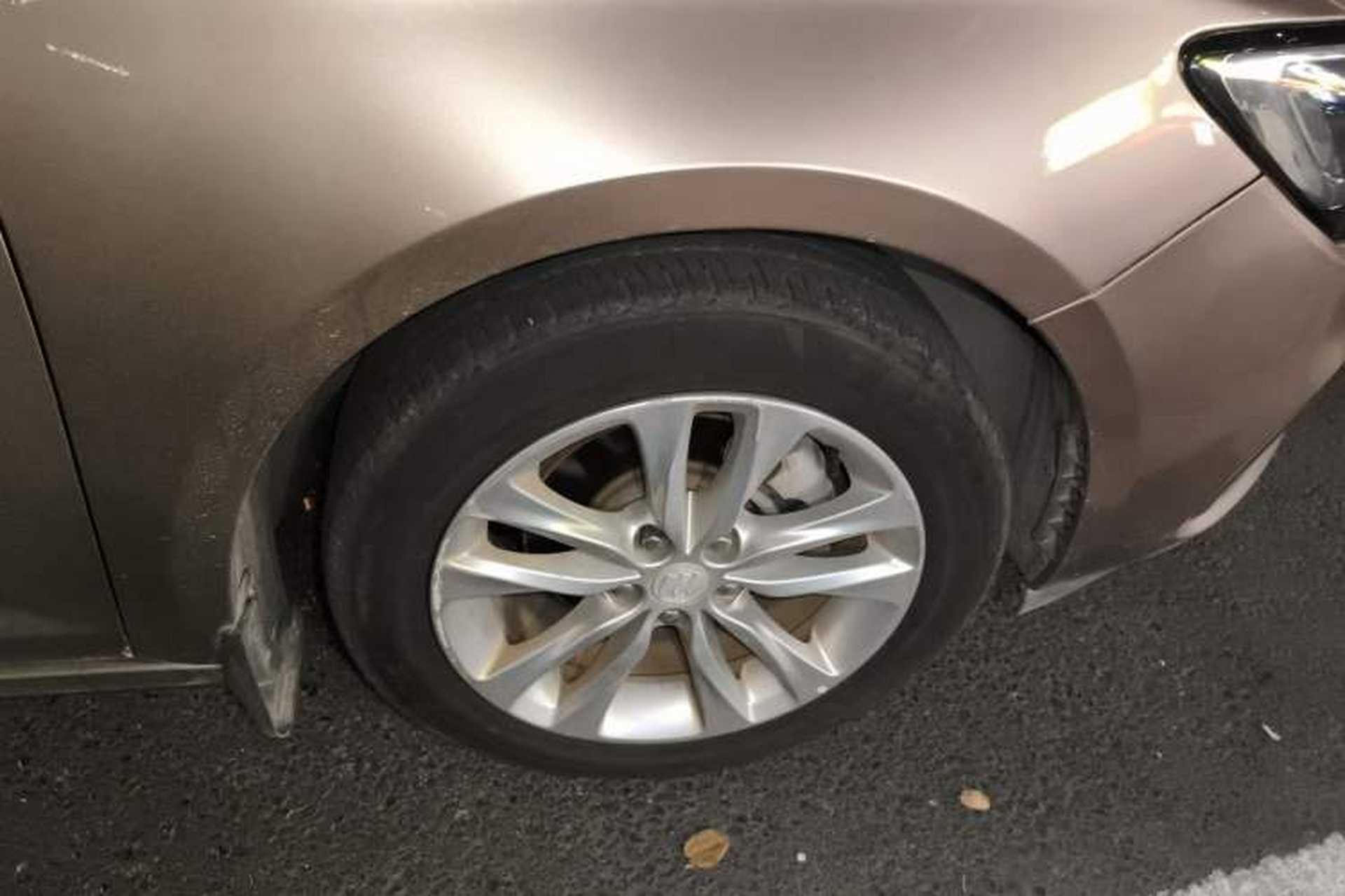 Used Buick Verano 2018 Sedan 20T Dual-Clutch Leading Model Right Front Wheel Hub