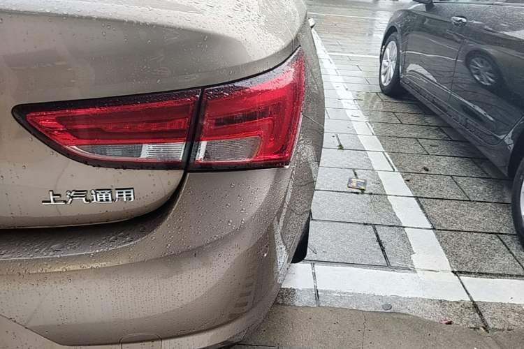Used Buick Verano 2018 Sedan 15S Automatic Leading Model Right Rear Taillight