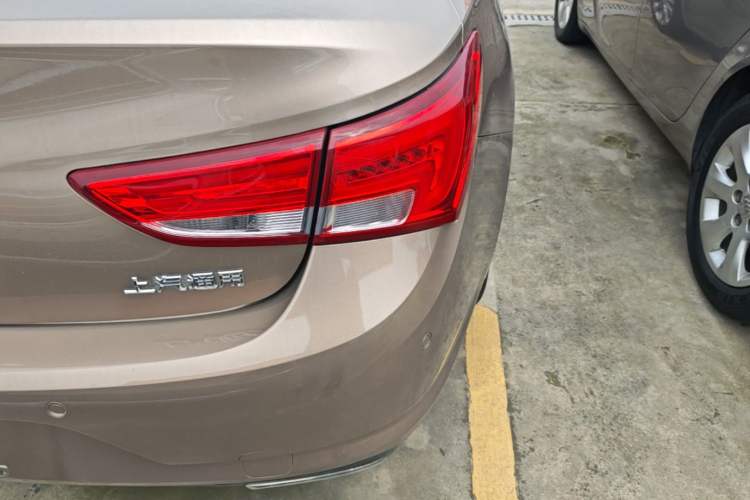 Used Buick Verano 2018 Sedan 20T Dual-Clutch Leading Model Right Rear Taillight