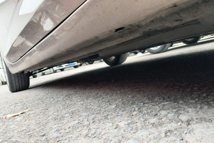 Used Buick Verano 2018 Sedan 15S Automatic Entry Model Right Side Sill