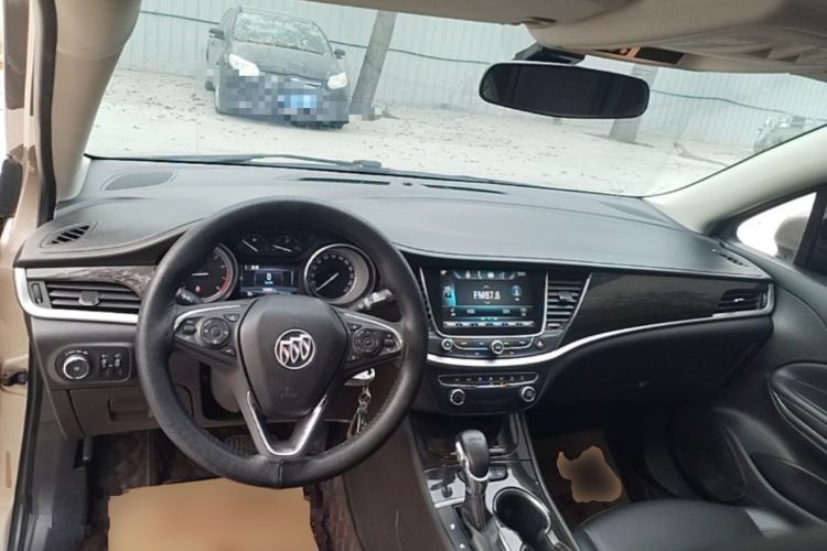 Used Buick Verano 2018 Sedan 20T Dual-Clutch Leading Model Steering Wheel