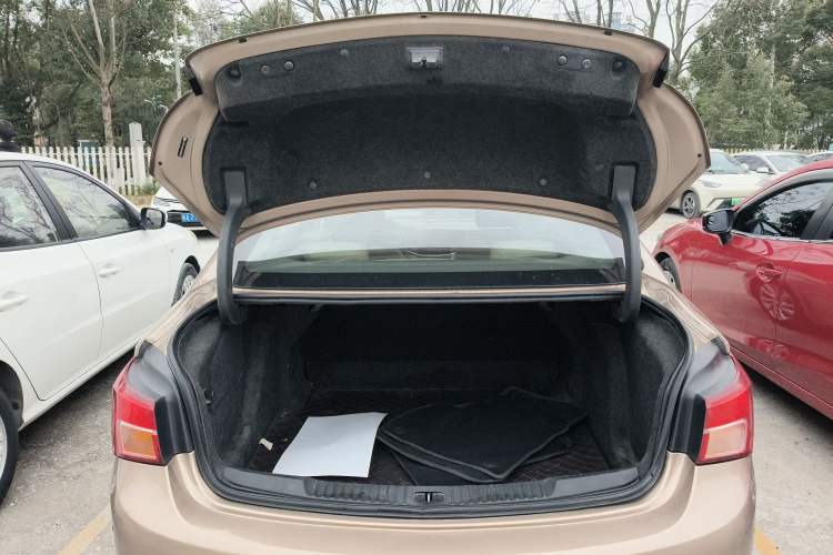 Used Buick Verano 2018 Sedan 15S Automatic Entry Model Trunk