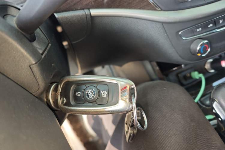 Used Buick Verano 2018 Sedan 20T Dual-Clutch Leading Model Vehicle Key