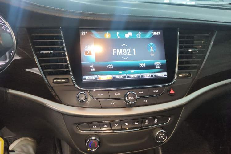 Used Buick Verano 2019 Sedan 20T Dual-Clutch Leading Model Audio And AC Panel