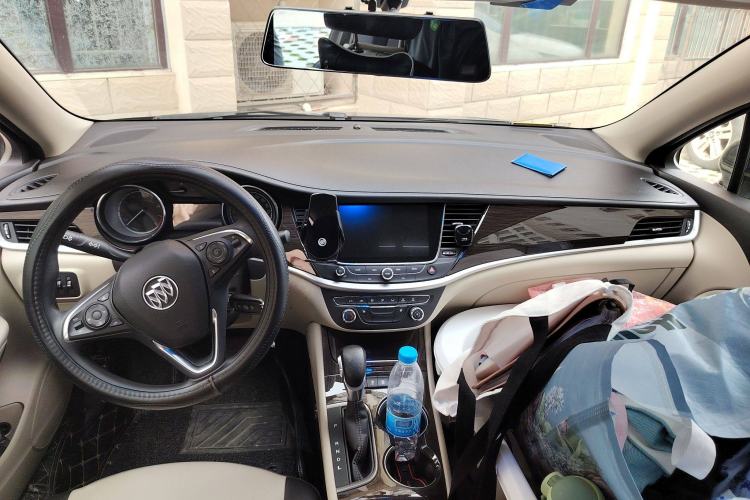 Used Buick Verano 2019 Sedan 15S Automatic Leading Model Center Console