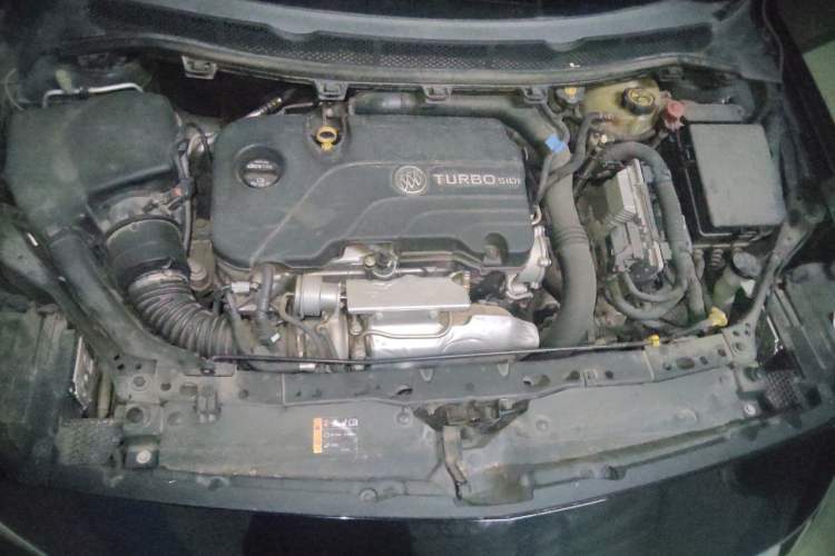 Used Buick Verano 2019 Sedan 20T Dual-Clutch Elite Model Engine Bay