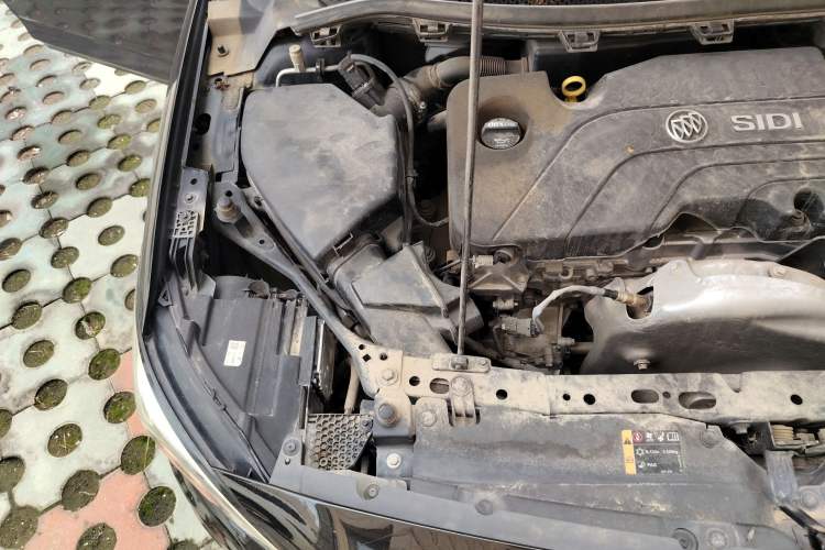 Used Buick Verano 2019 Sedan 15S Automatic Leading Model Engine Bay Right