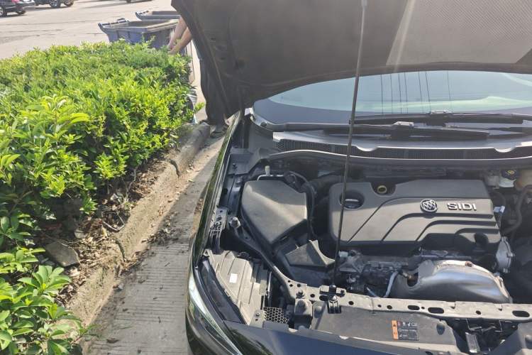 Used Buick Verano 2019 Sedan 15S Automatic Leading Model Engine Bay Right