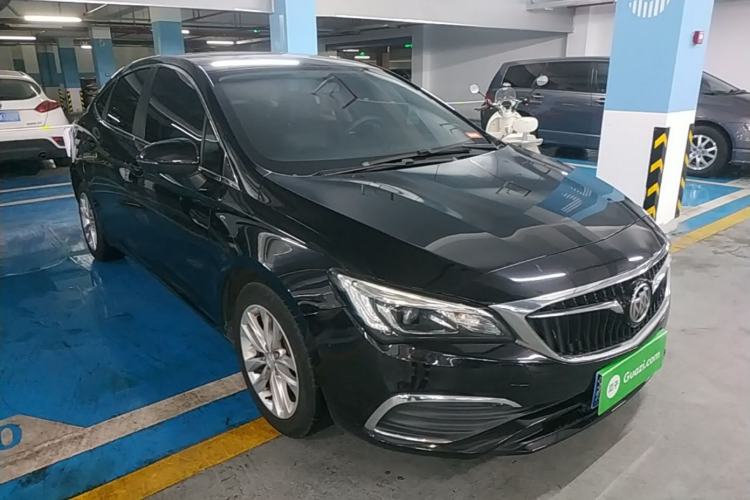 Used Buick Verano 2019 Sedan 20T Dual-Clutch Leading Model Front Right 45 Deg