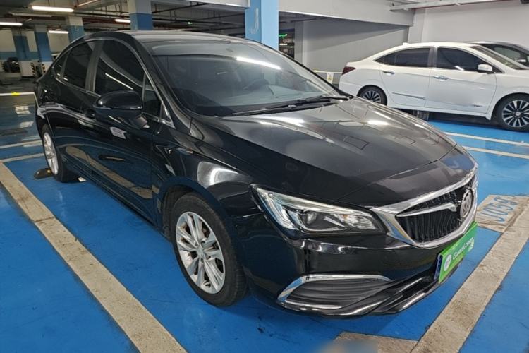 Used Buick Verano 2019 Sedan 20T Dual-Clutch Leading Model Front Right 45 Deg