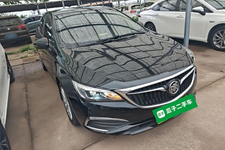 Used Buick Verano 2019 Sedan 20T Dual-Clutch Leading Model Front Right 45 Deg