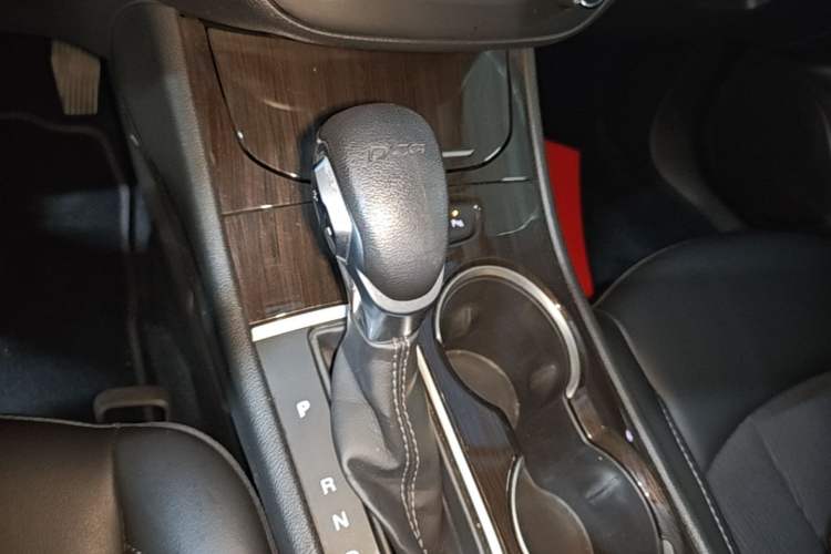Used Buick Verano 2019 Sedan 20T Dual-Clutch Leading Model Gear Lever