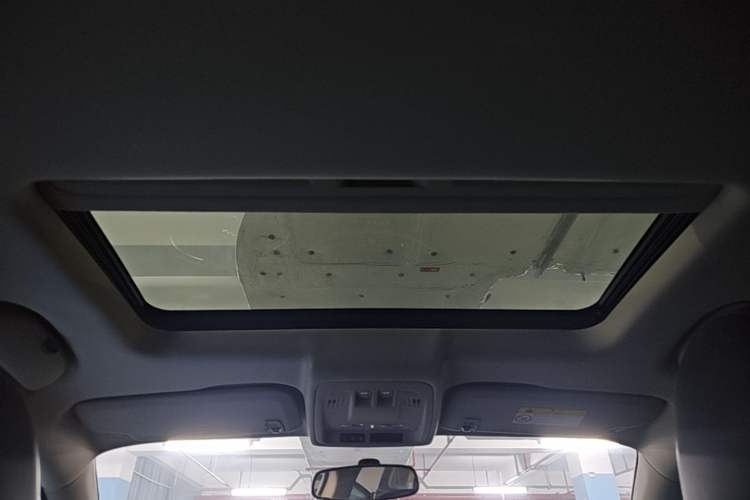 Used Buick Verano 2019 Sedan 20T Dual-Clutch Leading Model Headliner