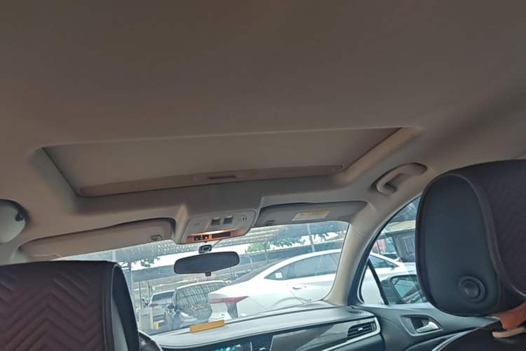 Used Buick Verano 2019 Sedan 20T Dual-Clutch Leading Model Headliner