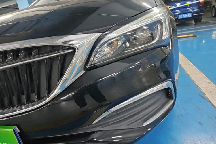 Used Buick Verano 2019 Sedan 20T Dual-Clutch Leading Model Left Front Headlight