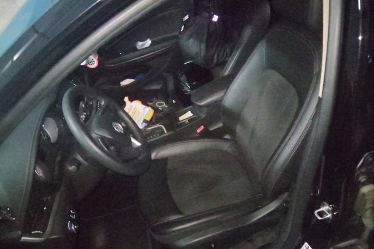 Used Buick Verano 2019 Sedan 20T Dual-Clutch Elite Model Left Front Seat