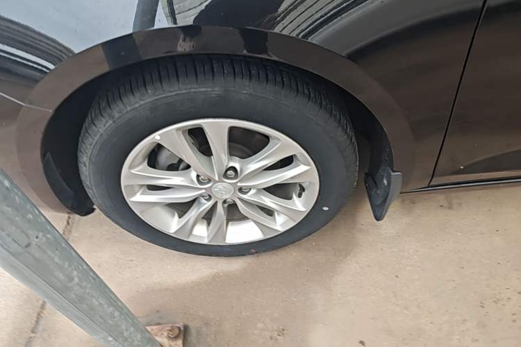 Used Buick Verano 2019 Sedan 20T Dual-Clutch Leading Model Left Front Wheel Hub