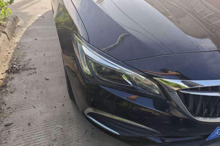 Used Buick Verano 2019 Sedan 15S Automatic Leading Model Right Front Headlight