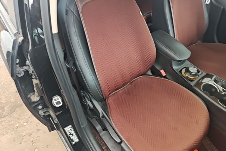 Used Buick Verano 2019 Sedan 20T Dual-Clutch Leading Model Right Front Seat