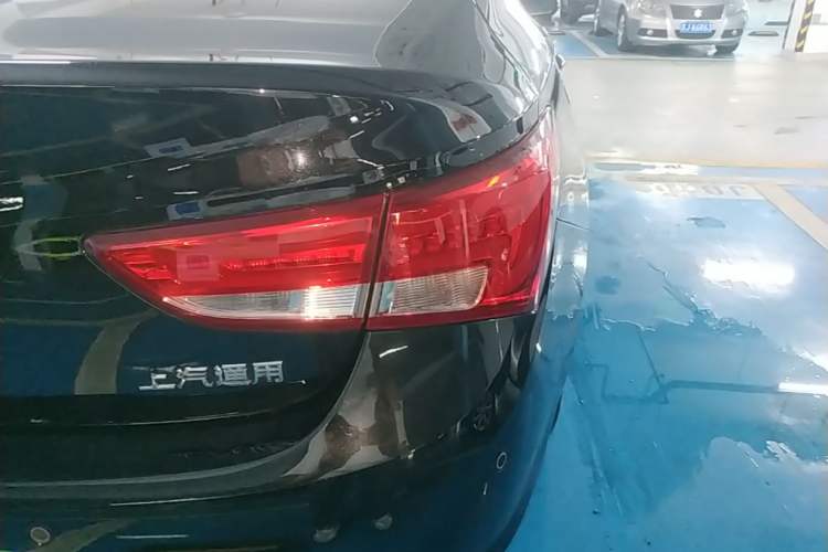 Used Buick Verano 2019 Sedan 20T Dual-Clutch Leading Model Right Rear Taillight