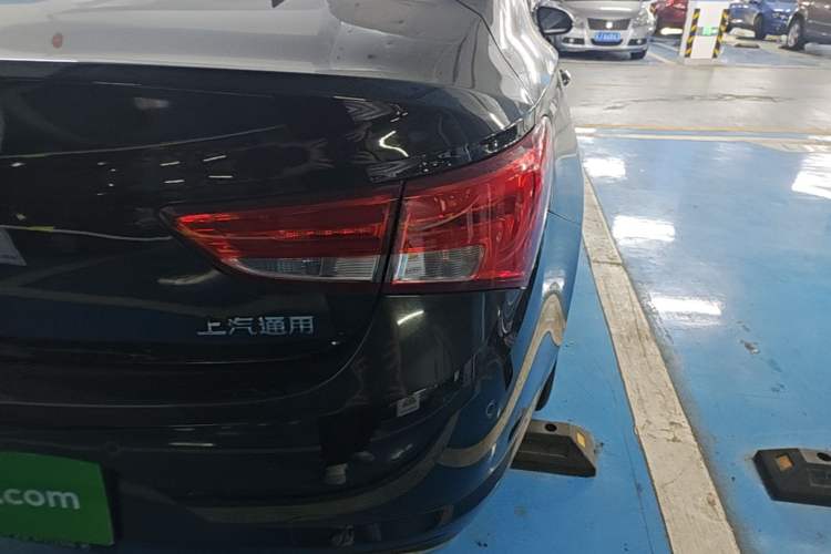Used Buick Verano 2019 Sedan 20T Dual-Clutch Leading Model Right Rear Taillight