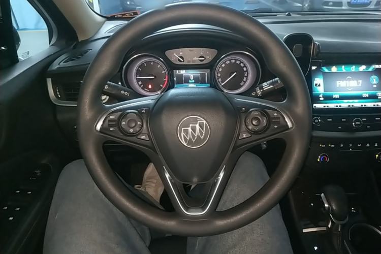 Used Buick Verano 2019 Sedan 20T Dual-Clutch Leading Model Steering Wheel