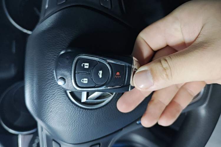 Used Buick Verano 2019 Sedan 20T Dual-Clutch Leading Model Vehicle Key
