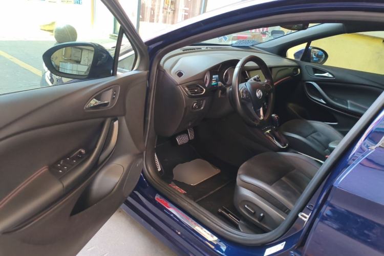 Used Buick Verano 2019 Two-Door GS 20T Dual-Clutch Luxury Model Driver Seat
