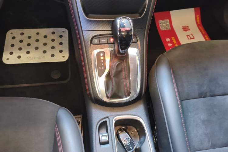 Used Buick Verano 2019 Two-Door GS 20T Dual-Clutch Luxury Model Gear Lever