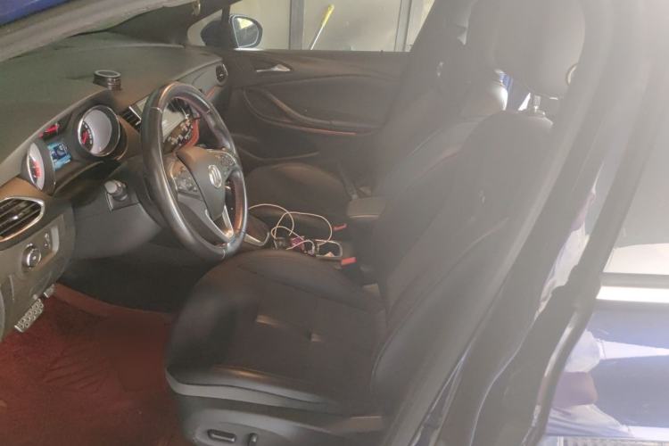 Used Buick Verano 2019 Two-Door GS 20T Dual-Clutch Luxury Model Left Front Seat