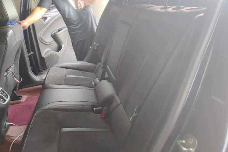Used Buick Verano 2019 Two-Door GS 20T Dual-Clutch Luxury Model Left Rear Seat