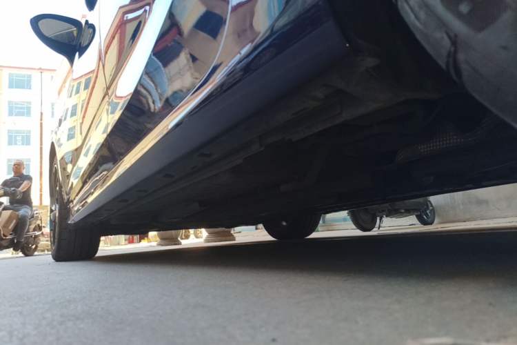 Used Buick Verano 2019 Two-Door GS 20T Dual-Clutch Luxury Model Left Side Sill