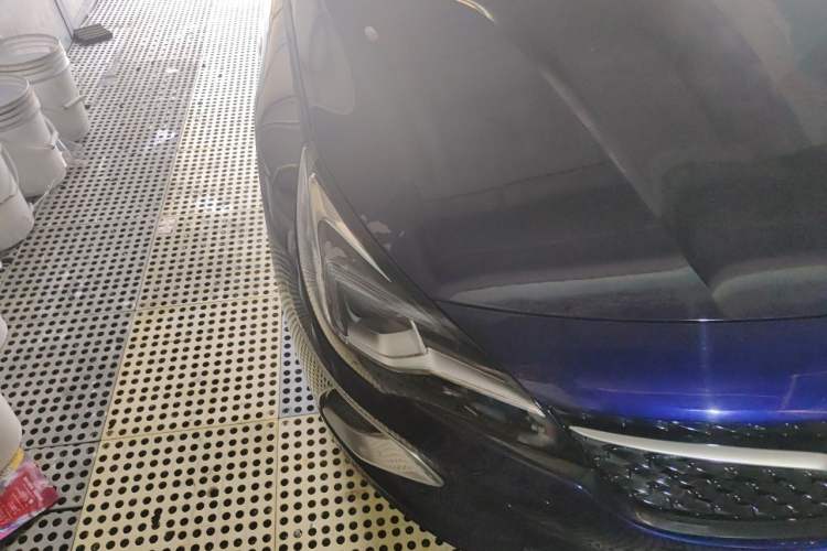Used Buick Verano 2019 Two-Door GS 20T Dual-Clutch Luxury Model Right Front Headlight