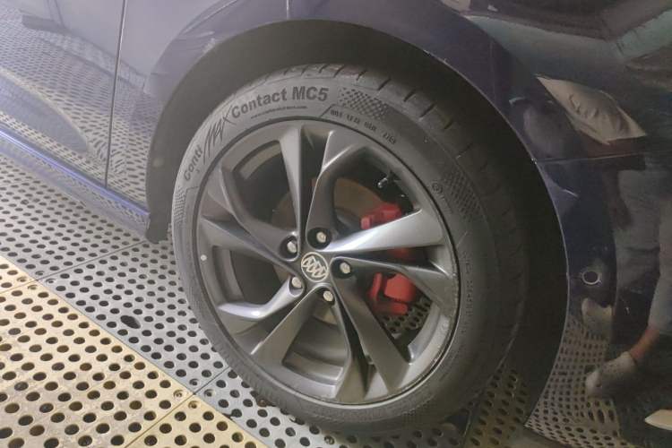 Used Buick Verano 2019 Two-Door GS 20T Dual-Clutch Luxury Model Right Front Wheel Hub