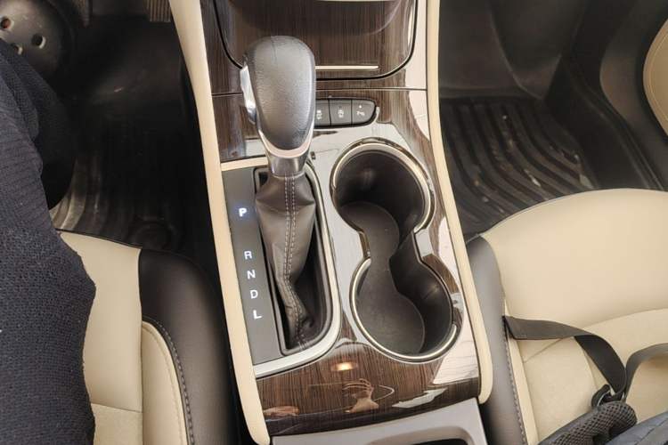 Used Buick Verano 2019 Sedan 15S Automatic Leading Model Gear Lever