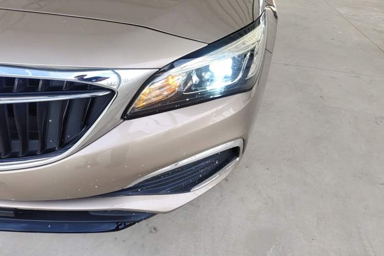 Used Buick Verano 2019 Sedan 15S Automatic Leading Model Left Front Headlight