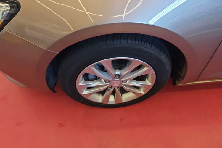 Used Buick Verano 2019 Sedan 20T Dual-Clutch Leading Model Left Front Wheel Hub