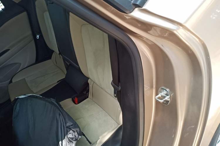 Used Buick Verano 2019 Sedan 15S Automatic Leading Model Left Rear Seat