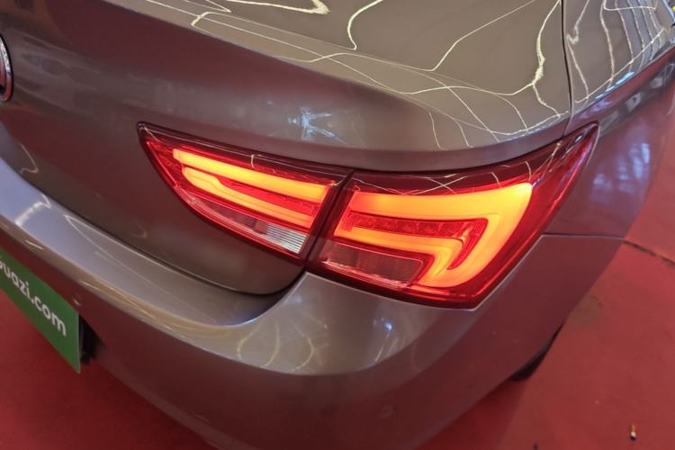 Used Buick Verano 2019 Sedan 20T Dual-Clutch Leading Model Right Rear Taillight